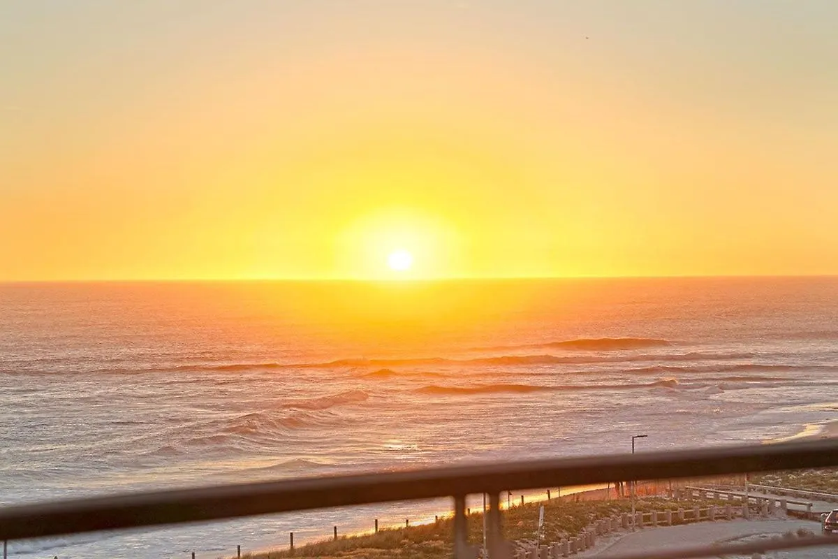 Eden On The Bay 250 By Hostagents Apartment Bloubergstrand