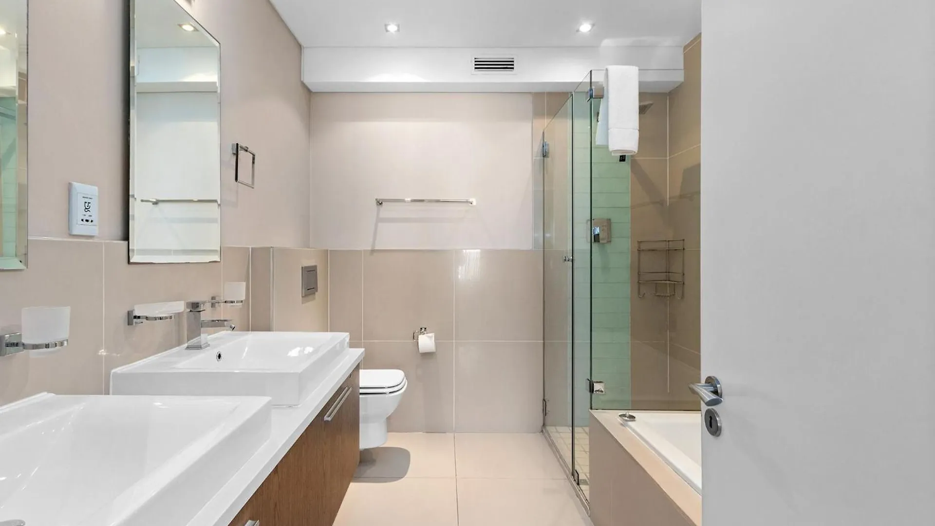 Eden On The Bay 250 By Hostagents Apartment Bloubergstrand 0*,